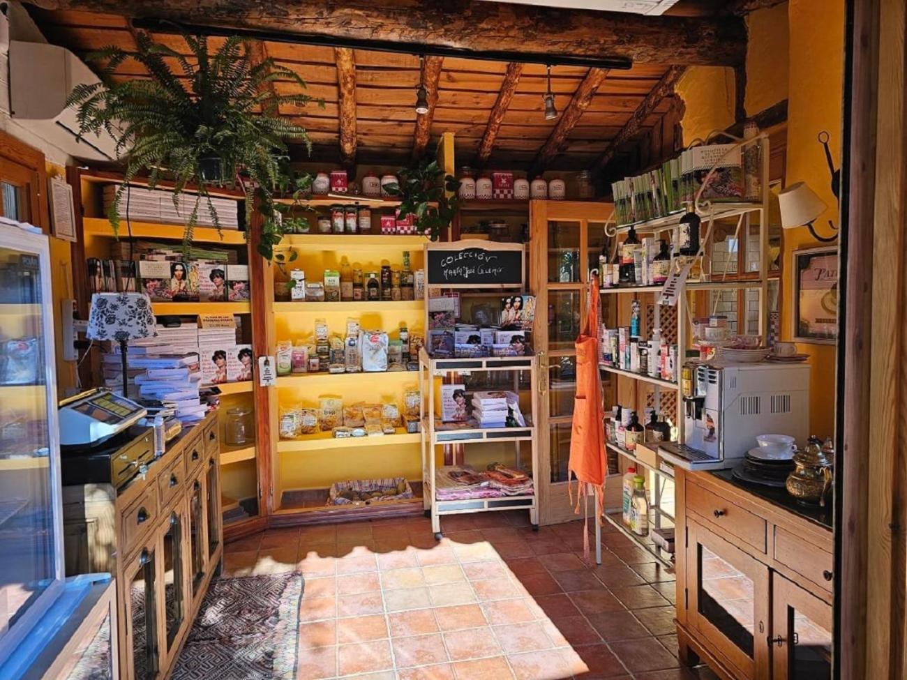 Castronuno Beautiful Alamedas - Una Casa Rural Con Una Historia Unica المظهر الخارجي الصورة