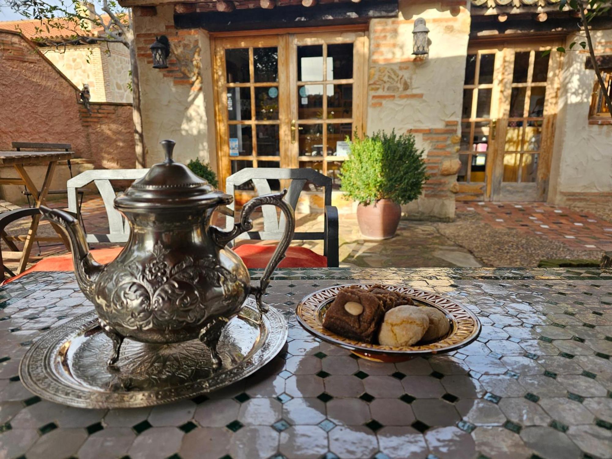 Castronuno Beautiful Alamedas - Una Casa Rural Con Una Historia Unica المظهر الخارجي الصورة