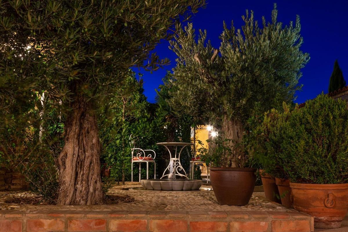 Castronuno Beautiful Alamedas - Una Casa Rural Con Una Historia Unica المظهر الخارجي الصورة