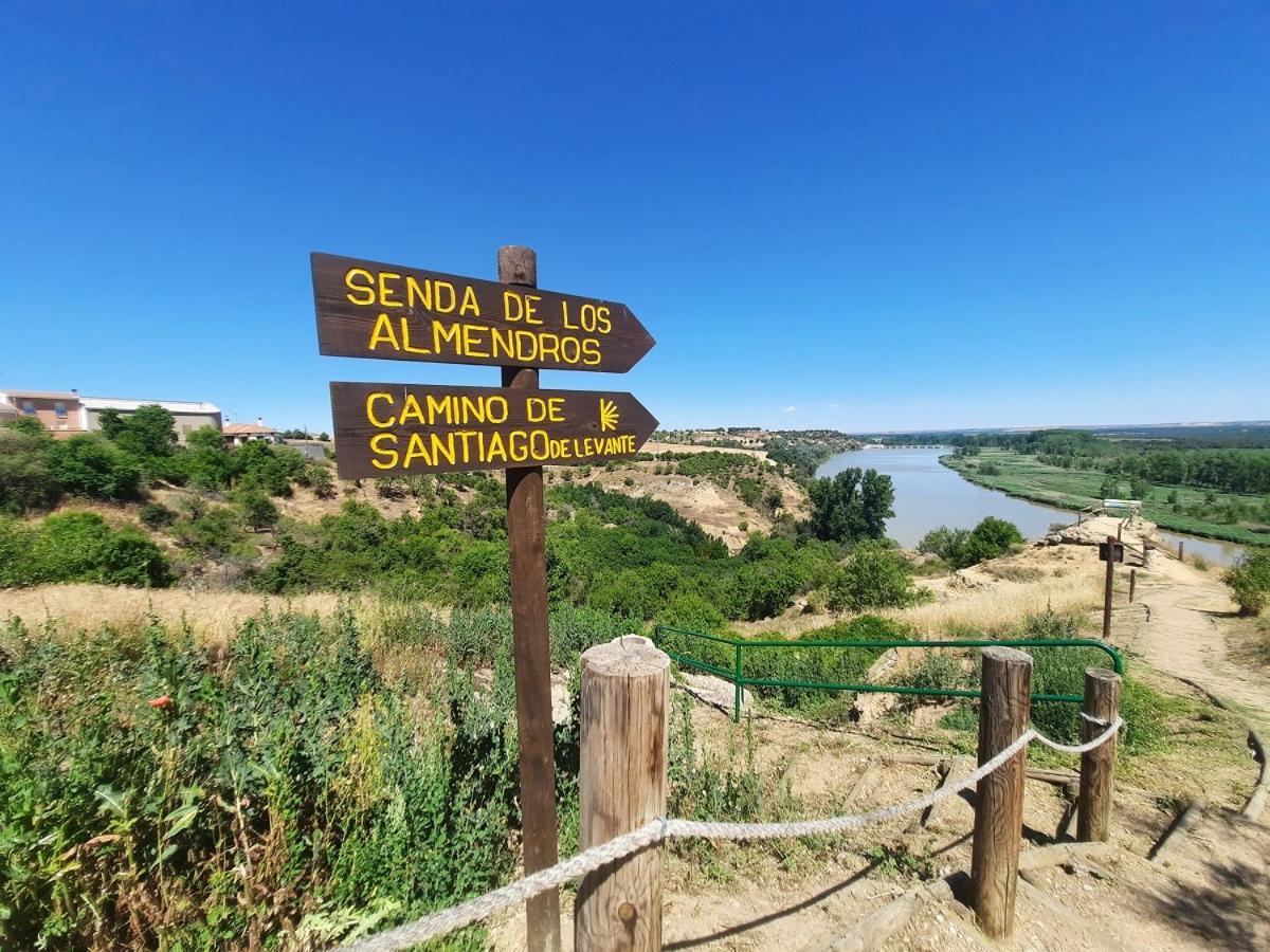 Castronuno Beautiful Alamedas - Una Casa Rural Con Una Historia Unica المظهر الخارجي الصورة