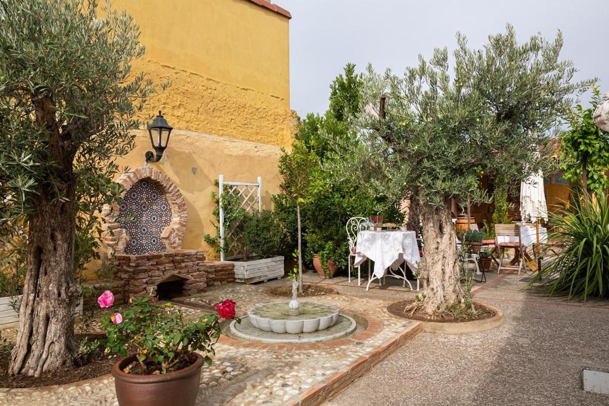 Castronuno Beautiful Alamedas - Una Casa Rural Con Una Historia Unica المظهر الخارجي الصورة