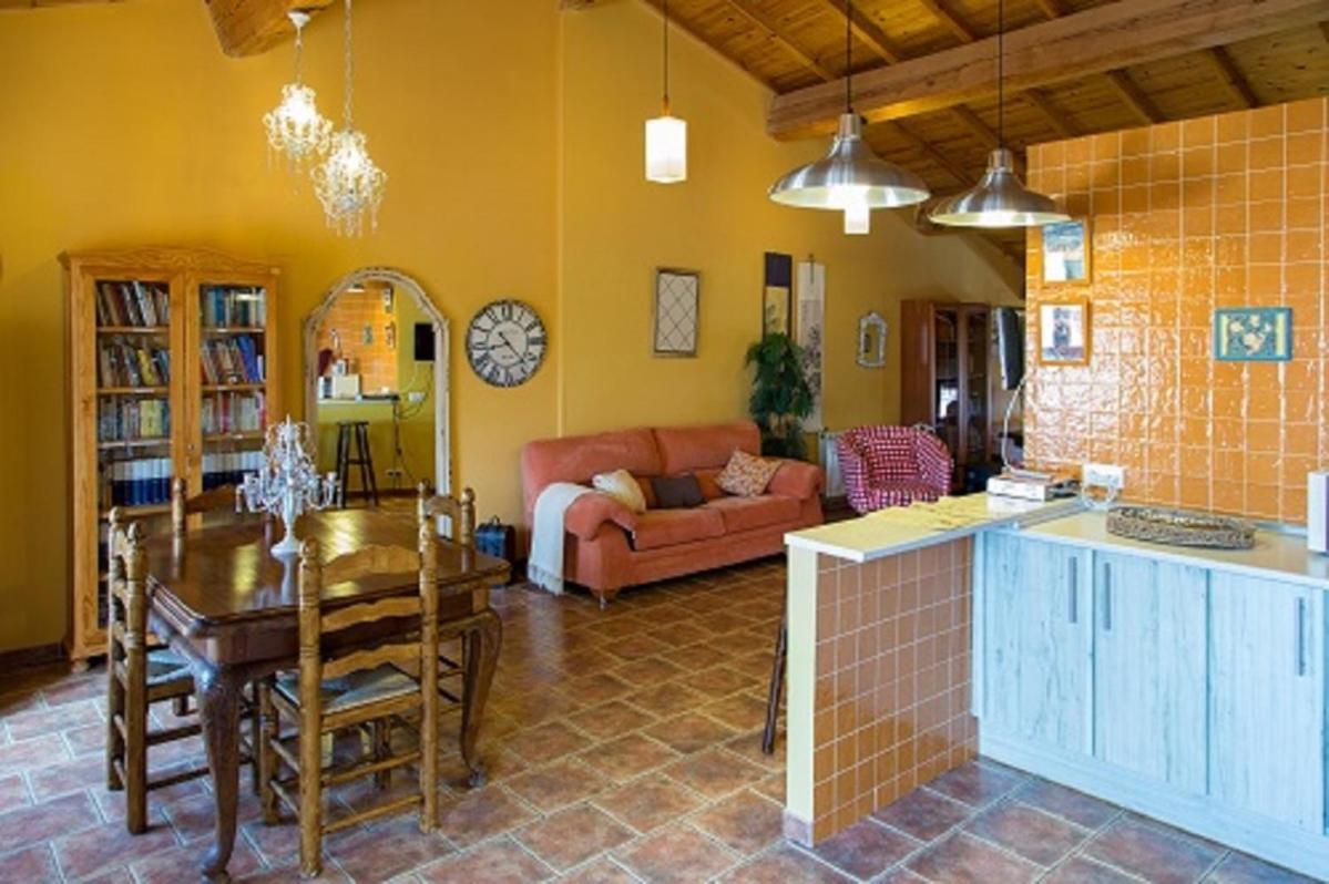 Castronuno Beautiful Alamedas - Una Casa Rural Con Una Historia Unica المظهر الخارجي الصورة