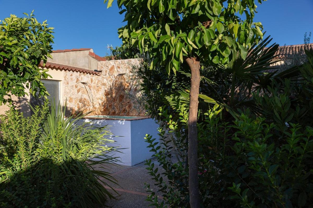 Castronuno Beautiful Alamedas - Una Casa Rural Con Una Historia Unica المظهر الخارجي الصورة