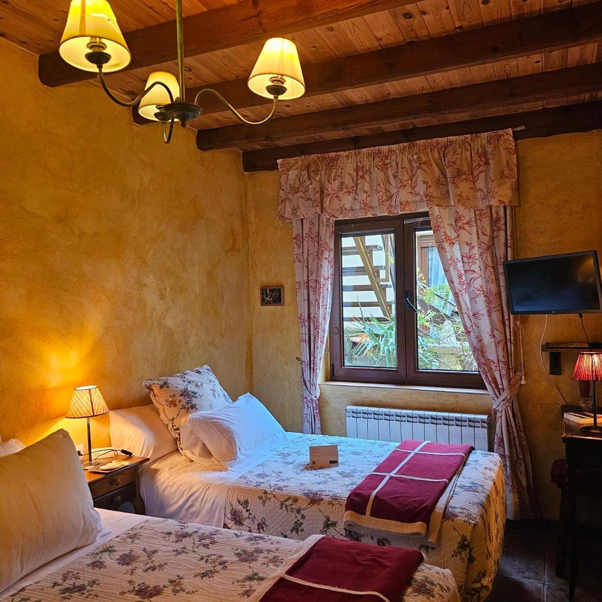 Castronuno Beautiful Alamedas - Una Casa Rural Con Una Historia Unica المظهر الخارجي الصورة