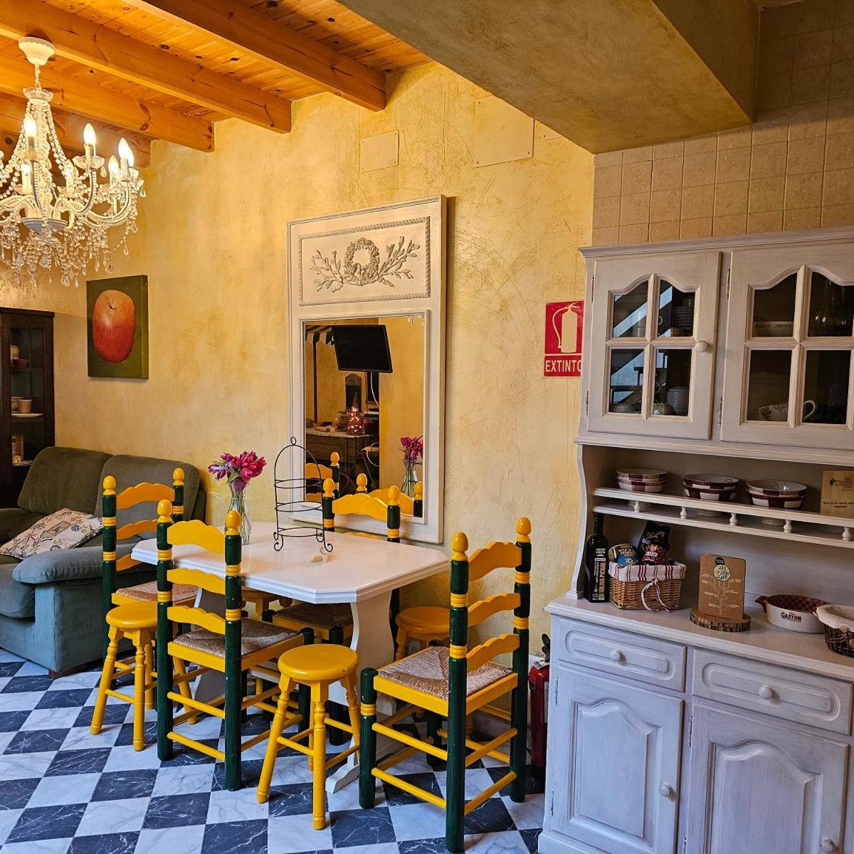 Castronuno Beautiful Alamedas - Una Casa Rural Con Una Historia Unica المظهر الخارجي الصورة